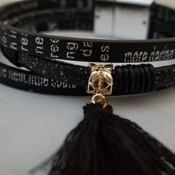 Leather tri cut tassel bracelet - Picture 4 of 4